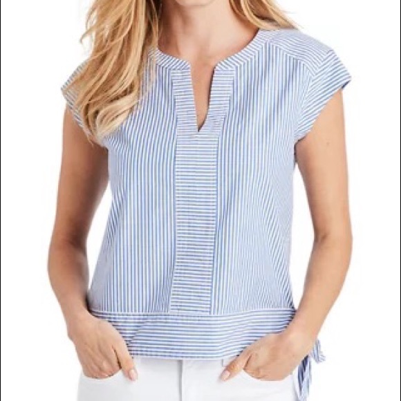 Vineyard Vines Tops - Vineyard Vines blue and white striped blouse size 14, EUC